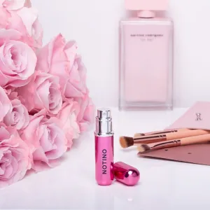 Notino Travel Collection Perfume Atomiser plniteľný rozprašovač parfémov Hot pink 5 ml