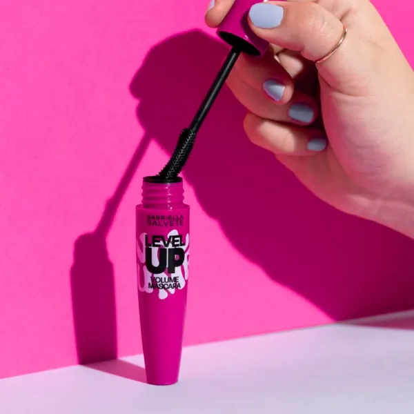 Gabriella Salvete Level Up Volume Mascara riasenka pre objem a natočenie rias odtieň Black 9 ml