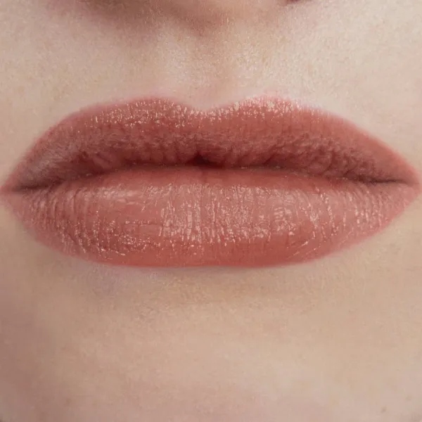 Yves Saint Laurent Loveshine Candy Glow tónujúci balzam na pery 6B Brown Nude 3.1 g