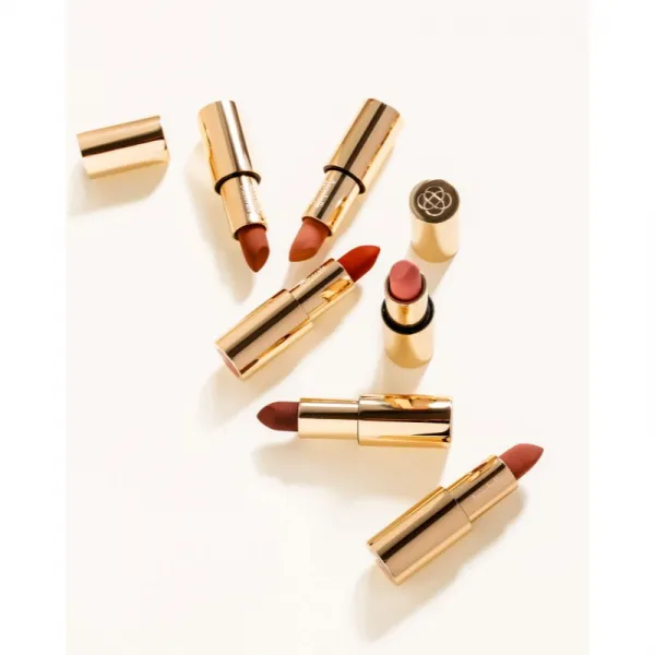 Annabelle Minerals Sheer Lipstick hydratačný lesklý rúž odtieň Strawberry 3,5 g