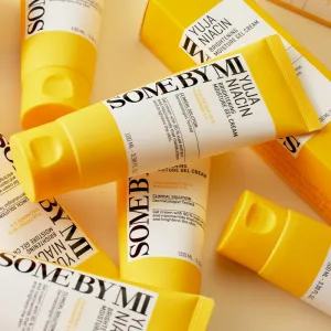 Some By Mi Yuja Niacin Brightening All in One Cleanser rozjasňujúca čistiaca pena pre citlivú pleť 100 ml