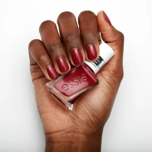essie Gel by essie lak na nechty s gélovým efektom odtieň 509 paint the gown red 13.5 ml