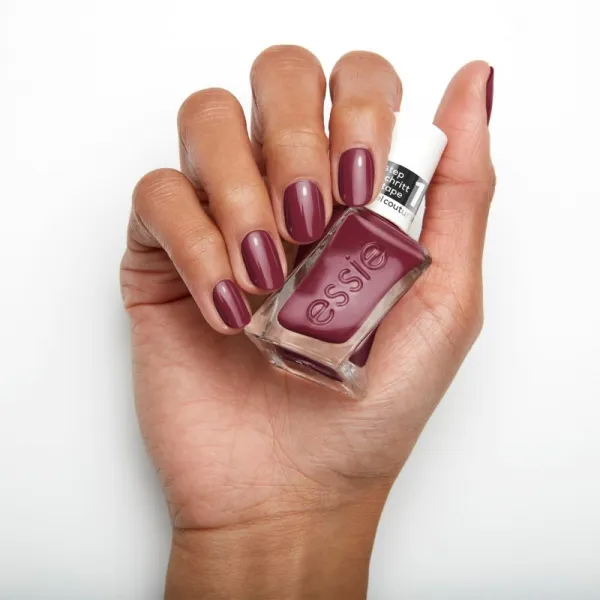 essie Gel by essie lak na nechty s gélovým efektom odtieň 523 not what it seams 13.5 ml