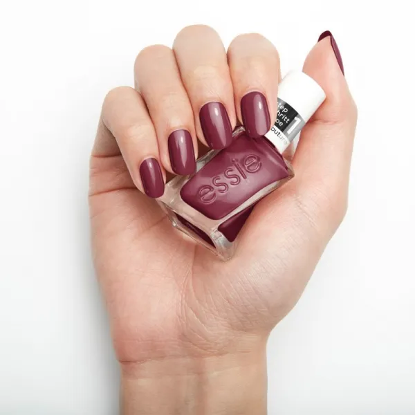 essie Gel by essie lak na nechty s gélovým efektom odtieň 523 not what it seams 13.5 ml