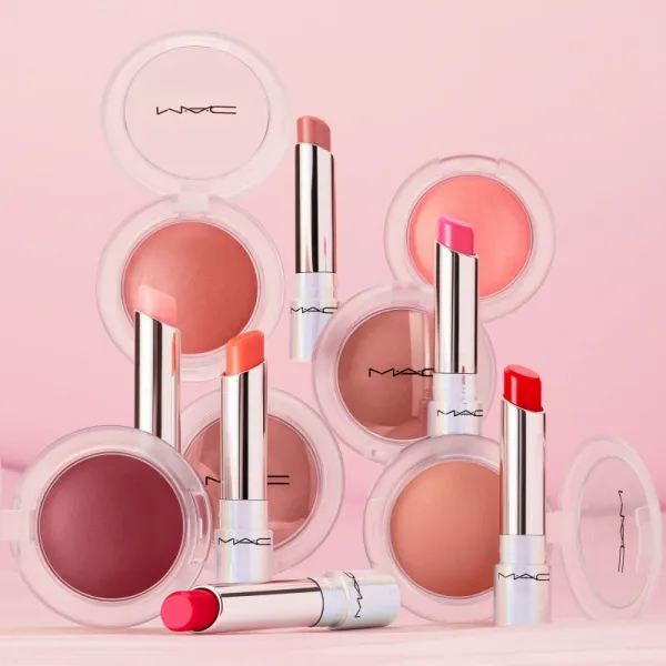 MAC Cosmetics Glow Play Blush rozjasňujúca lícenka odtieň Cheer Up 7,3 g