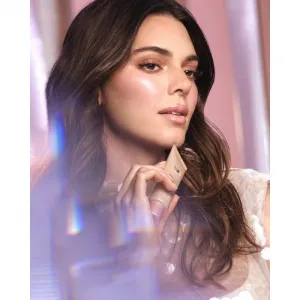 L’Oréal Paris Lumi Glotion krémový rozjasňovač s hydratačným účinkom odtieň 903 Medium Glow 40 ml