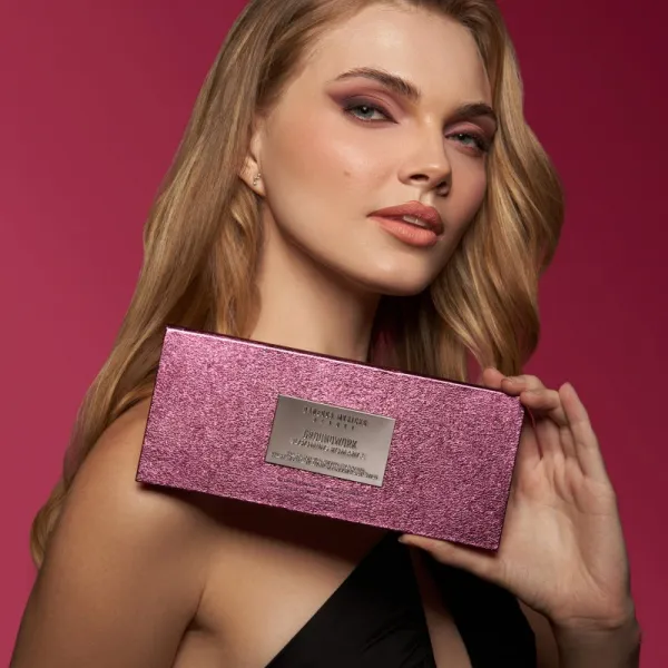 Danessa Myricks Beauty Groundwork multifunkčná paleta na tvár odtieň Blooming Romance 26 g