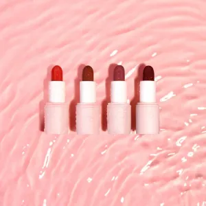 Barry M Sheer Splash hydratačný balzam na pery odtieň Strawberry Soak 3 g