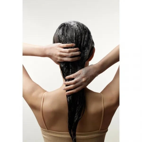 Some By Mi Cica Peptide Derma Scalp Shampoo posilňujúci šampón proti vypadávaniu vlasov s upokojujúcim účinkom 285 ml