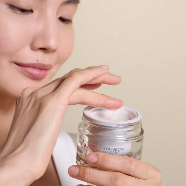Avène Hyaluron Activ B3 Renewal Firming Aqua Cream-in-Gel hydratačný gél krém pre obnovu kožnej bariéry 50 ml