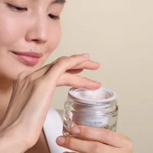 Avène Hyaluron Activ B3 Renewal Firming Aqua Cream-in-Gel hydratačný gél krém pre obnovu kožnej bariéry 50 ml