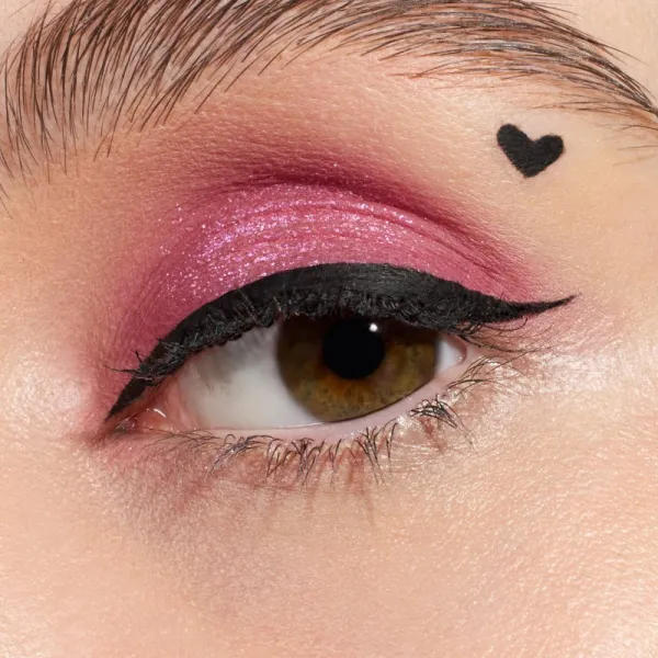 essence Lash PRINCESS tekuté linky na oči odtieň Black 3 ml