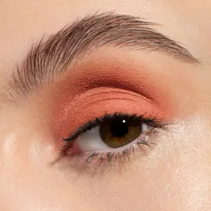 essence Matte tekuté očné tiene odtieň 03 Peach Pop 3 ml