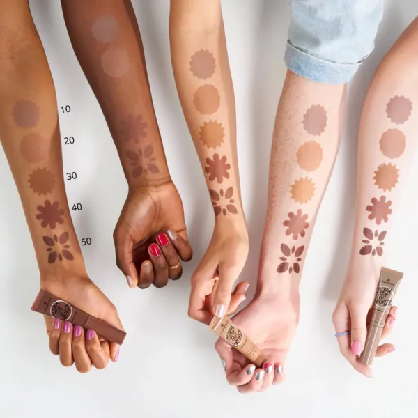 essence baby got bronze tekutý bronzer odtieň 40 Tan-Tastic 10 ml
