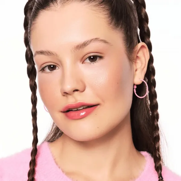 essence baby got bronze bronzer v tyčinke odtieň 40 Hazelnut Hug 5.5 g