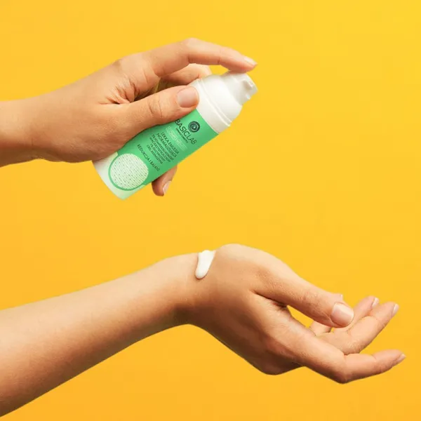 BasicLab Dermocosmetics Complementis ľahká hydratačná emulzia pre mastnú a problematickú pleť 50 ml