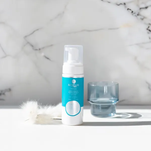 BasicLab Dermocosmetics Micellis jemná čistiaca pena pre suchú až citlivú pleť 150 ml