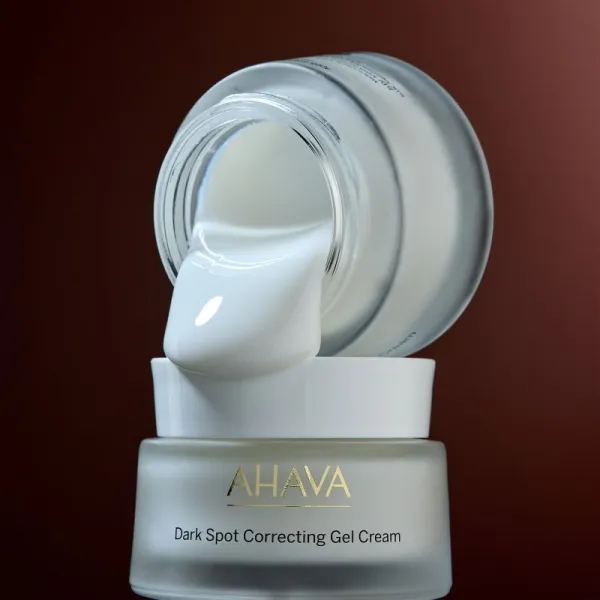 AHAVA Even Tone gélový krém pre zjednotenie farebného tónu pleti 50 ml