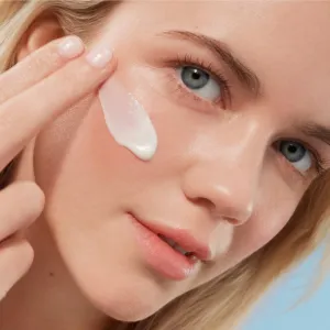 Origins Youthtopia™ Peptide Plumping Apple Cream hydratačný a zjemňujúci krém pre obnovu kožnej bariéry 50 ml