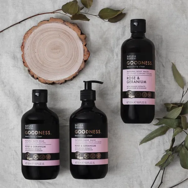 Baylis & Harding Goodness Rose & Geranium sprchový gél s vôňou kvetín 500 ml