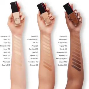 Shiseido Synchro Skin Radiant Lifting Foundation Advanced rozjasňujúci liftingový make-up SPF 30 odtieň 160 Shell 30 ml