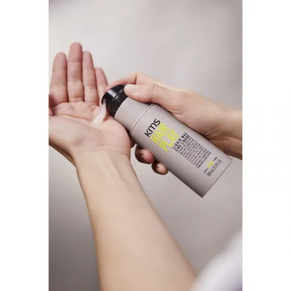 KMS Hair Play Liquid Wax vosk na vlasy pre fixáciu a tvar 100 ml
