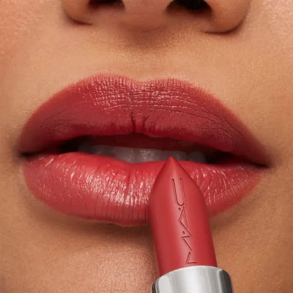 MAC Cosmetics MACximal Sleek Satin Lipstick krémový hydratačný rúž odtieň Brick-O-La 3.5 g