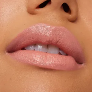 MAC Cosmetics MACximal Sleek Satin Lipstick krémový hydratačný rúž odtieň Creme Cup 3.5 g