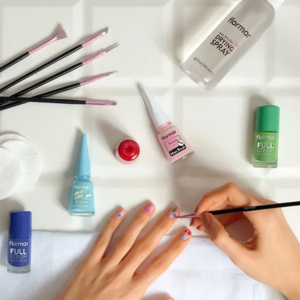 flormar Nail Art Styling Brush štetec na zdobenie nechtov 1 ks