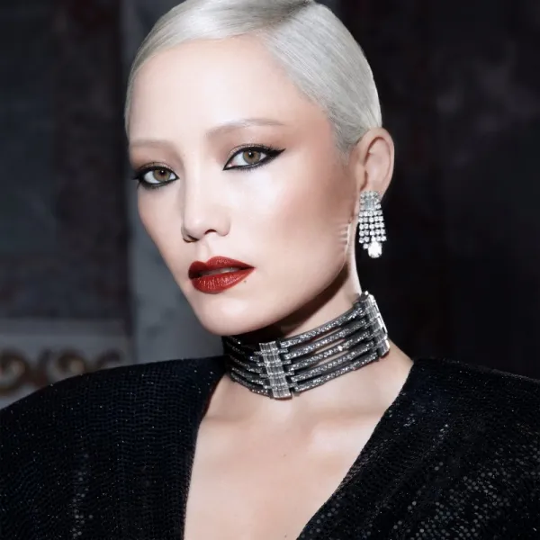 NARS Explicit Lipstick Ultimate Luxury saténový rúž odtieň RENDEZ-VOUS 3.8 g