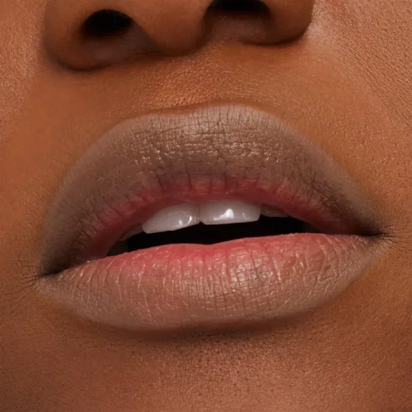 MAC Cosmetics Lip Pencil ceruzka na pery odtieň Greige 1.45 g