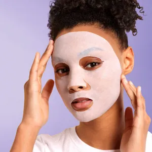 Garnier Skin Naturals Pro-Retinol vyhladzujúca plátenná maska 22 g