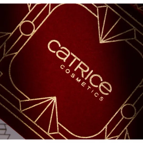 Catrice FESTIVE TREASURES multifunkčná paleta odtieň C01 All I Want Is Velvet 12,7 g