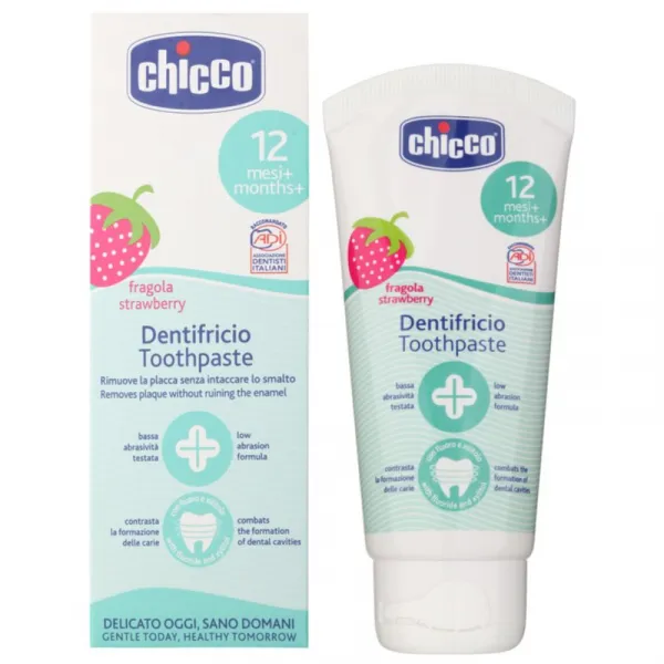 Chicco Oral Care Toothpaste zubná pasta pre deti príchuť Strawberry 12 m+ 50 ml