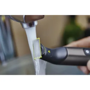 Philips OneBlade Pro 360 QP6652/61 zastrihávač na tvár a telo 1 ks