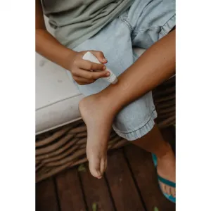 SUAVINEX - Citronella Tyčinka roll-on po uhryznutí proti komárom, všiam a kliešťom 15 ml NOVINKA