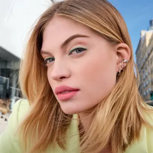 MAYBELLINE NEW YORK SuperStay 24H Hybrid Powder-Foundation kompaktný púdrový make-up pre matný vzhľad odtieň 05 9 g