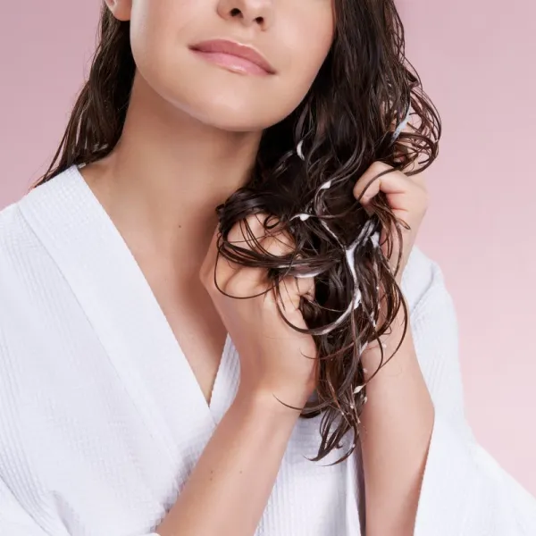 Pantene Pro-V Defined Curls pena na vlasy pre vlnité a kučeravé vlasy 200 ml