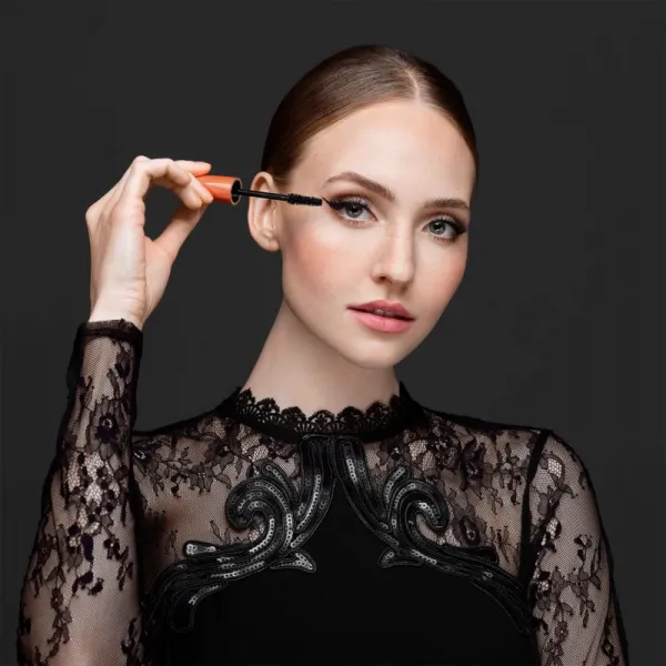 Dermacol Volume Mania +200% Volume riasenka pre extra objem odtieň Black 10,5 ml
