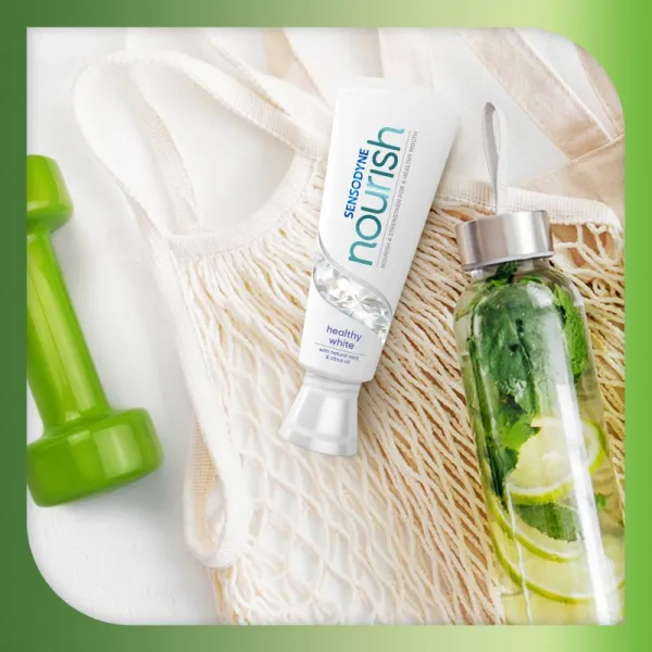 Sensodyne Nourish Healthy White bioaktívna zubná pasta s fluoridom 75 ml
