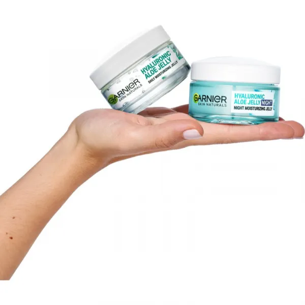 Garnier Hyaluronic Aloe Jelly nočný gélový krém pre hydratáciu a vyhladenie pleti 50 ml