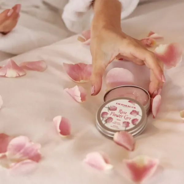 Dermacol Flower Care Rose vyživujúce telové maslo s vôňou ruží 75 ml