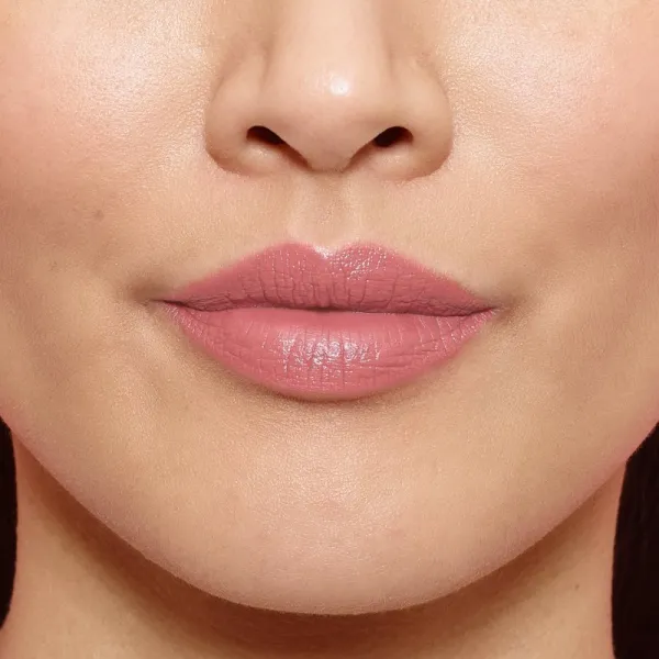 L’Oréal Paris Infallible 24H dlhotrvajúci rúž a lesk na pery 2 v 1 odtieň 804 Metro Proof Rose 5,7 g