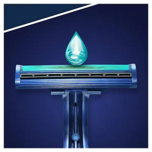 Gillette Blue II Plus jednorázové holiace strojčeky pre mužov 14 ks