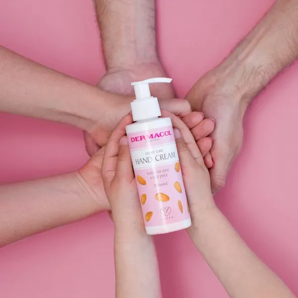 Dermacol Natural krém na ruky s mandľovým olejom 150 ml
