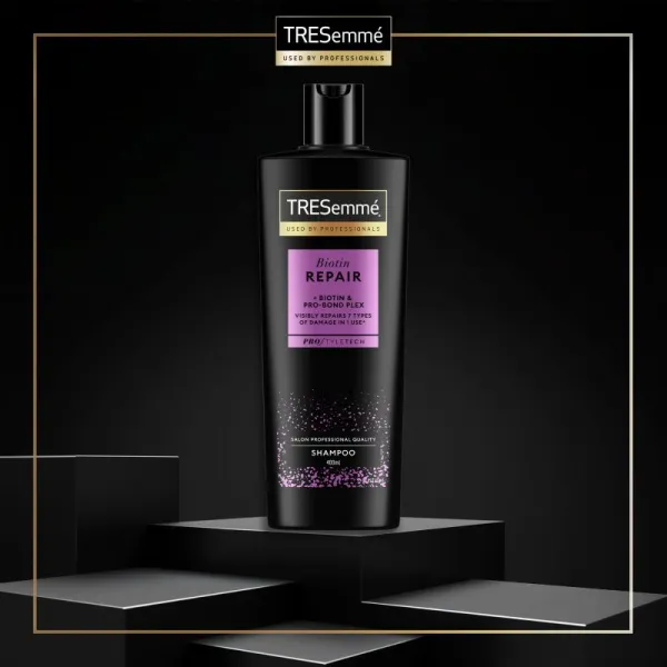 TRESemmé Biotin + Repair 7 obnovujúci šampón pre poškodené vlasy 400 ml