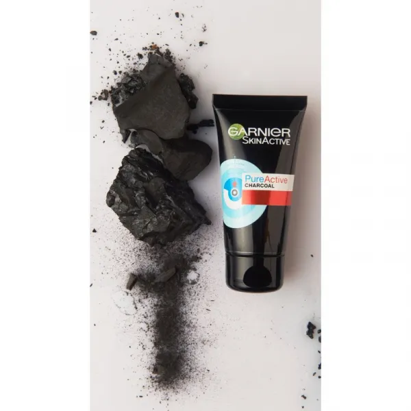 Garnier Pure Active zlupovacia maska proti čiernym bodkám s aktívnym uhlím 50 ml
