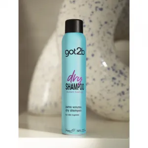 Suchý šampón got2b Extra Volume 200 ml