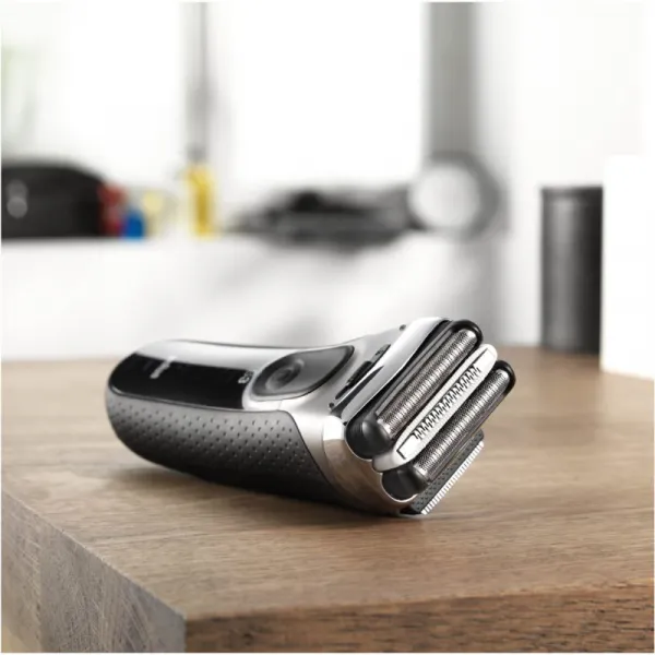 Braun Series 3 3020s holiaci strojček Black 1 ks