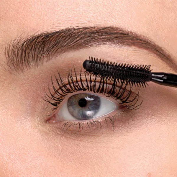 MAYBELLINE NEW YORK Lash Sensational vodeodolná riasenka pre predĺženie, natočenie a objem odtieň Black 9.4 ml